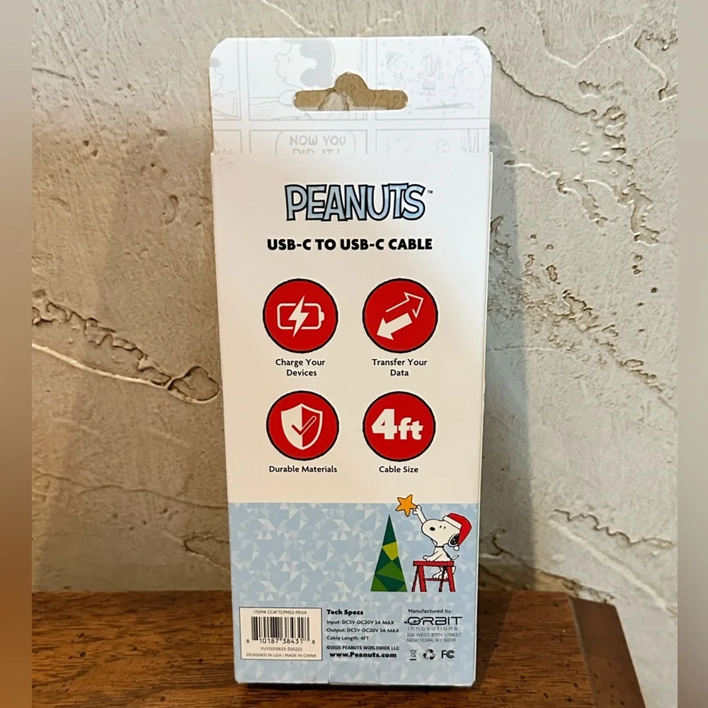 Peanuts Christmas Holiday Festive Snoopy USB-C To USB-C Cable - 4ft. NWT